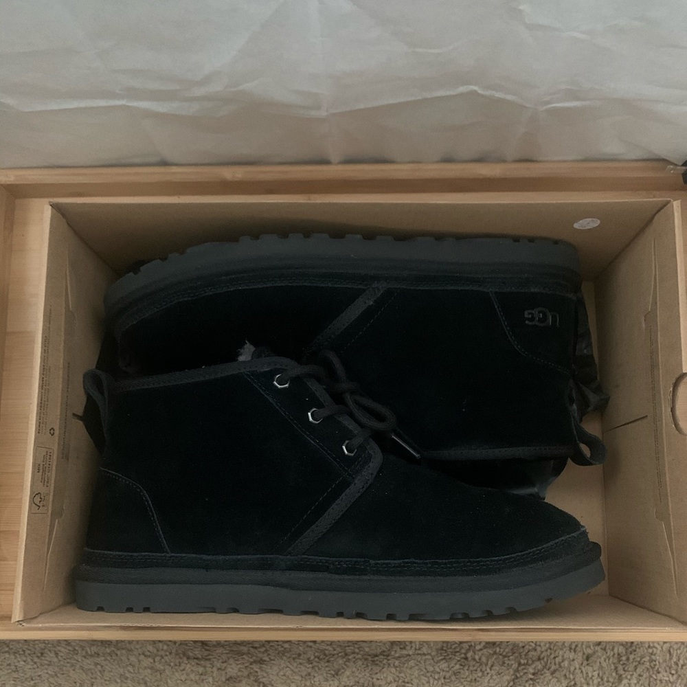 UGG Men’s Neumel Boots. Size 11